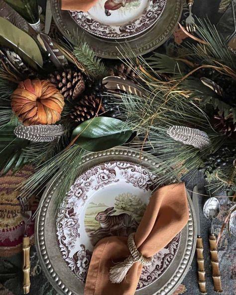 25 Best Thanksgiving Table Decor Ideas For A Festive Holiday Thanksgiving Style, Paper Table Runner, Green Glassware, Ivy House, Thanksgiving Table Settings, Holiday Table Decorations, Thanksgiving Tablescapes, Thanksgiving Centerpieces, Thanksgiving Table Decorations