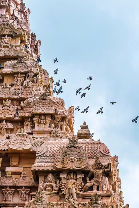 Gangaikondacholapuram in Tamil Nadu, India - the ancient city is one of the greatest surviving temples of the medieval Chola dynasty. Photo by: Vijayaraj Panangadu Selvaraj Chola Temples, Chola Dynasty, Watercolor Paintings Easy, Cardboard Art, Ancient City, Indian Aesthetic, Bts Funny Moments, Tamil Nadu, Ancient Cities