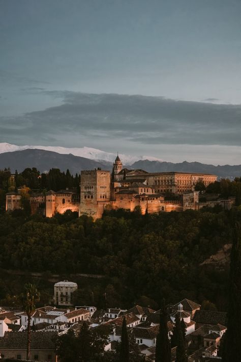 The Ultimate 7 Day Andalucía Itinerary Without a Car - Bon Traveler Jessica Wright, Itinerary Ideas, Spain Aesthetic, Sunny Vacation, South Of Spain, Southern Spain, Granada Spain, Northern Spain, Basque Country