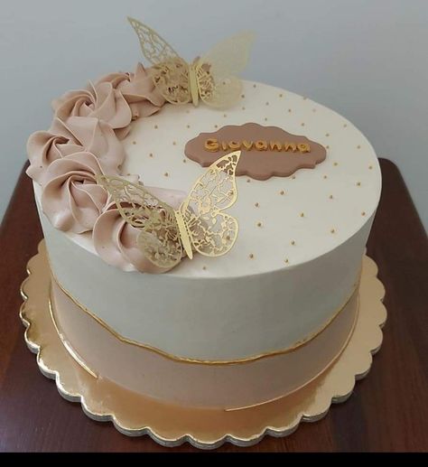 Simple Birthday Cake For Mother, 49th Birthday Cake For Women, Simple Cake Designs Birthday Classy, Mom Birthday Cake Ideas Simple, First Anniversary Cake Ideas, Caramel Cake Design, Teen Cake Ideas, Victory Cake, Wedding Anniversary Cake Design