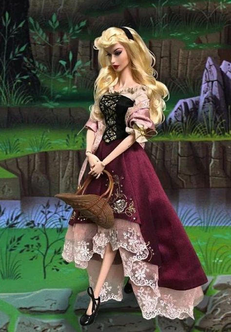 Disney Princess Doll Collection, Disney Barbie Dolls, Ariel Doll, Christmas Outfit Ideas, Disney Princess Dolls, Scary Costumes, Barbie Fashionista, Barbie Diy, Disney Dolls