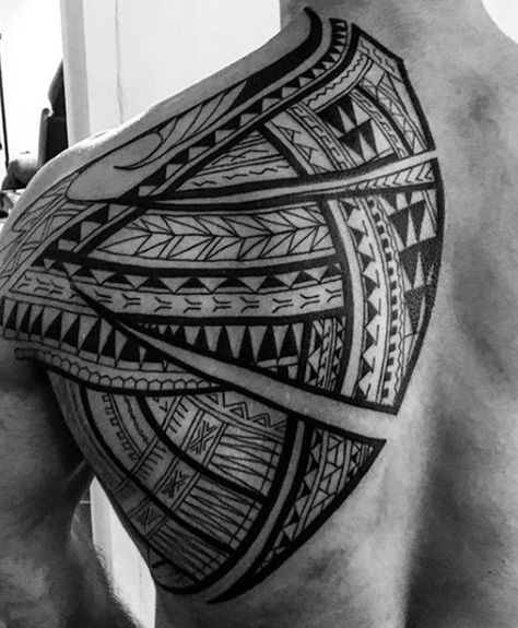 Tato Maori, Maori Tattoos, Peacock Tattoo, Polynesian Tattoo Designs, Maori Tattoo Designs, Samoan Tattoo, Hawaiian Tattoo, Bird Tattoo, Maori Tattoo