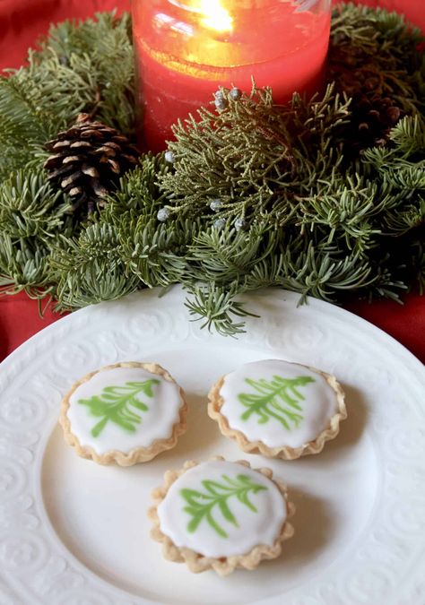 Scottish Fern Cakes Fern Cake, Scottish Desserts, Jam Tarts, Bakewell Tart, Scottish Recipes, English Food, Almond Cakes, Holiday Food, Authentic Recipes