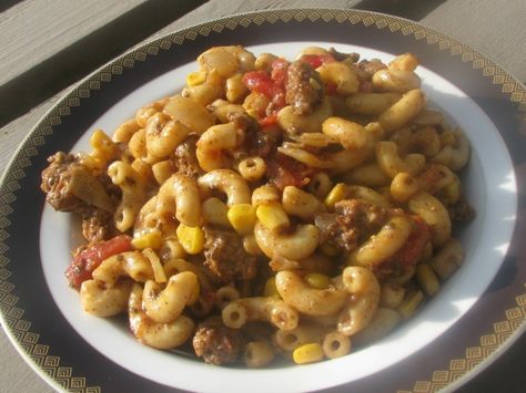 Another recipe adapted from the Yahoo Group -Crock Pot Recipes. Texas Goulash Recipes, Mexican Goulash, Best Goulash Recipes, Recipes With Velveeta Cheese, Velveeta Recipes, Easy Goulash Recipes, Recipes With Ingredients, Chili Cheese Dips, Goulash Recipe