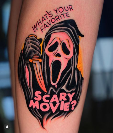 Scream Tattoo, What's Your Favorite Scary Movie, Horror Movie Tattoos, Movie Tattoo, Kunst Tattoos, Movie Tattoos, Omerta Tattoo, Scary Tattoos, Tattoos For Black Skin