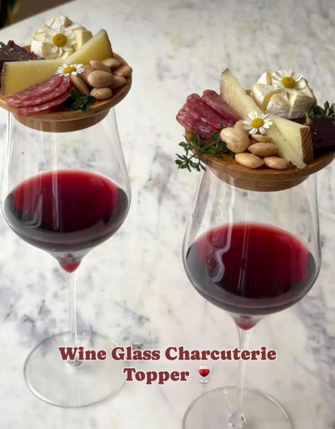 Wine Glass Charcuterie, Fancy Cheese Board, Snack Platters, Snack Platter, Charcuterie Inspiration, Wine Tasting Party, Charcuterie And Cheese Board, Charcuterie Recipes, Munnar