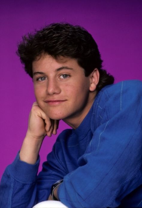 Kirk Cameron in 1987 Kurt Cameron, 90s Tv Shows, Kirk Cameron, Candace Cameron, Candace Cameron Bure, Short Curls, Fact Families, Young Actors, Full House