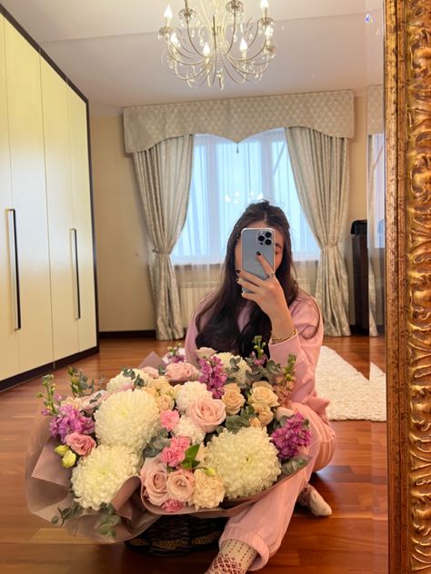 Mirror Selfie, Mirror, Flowers