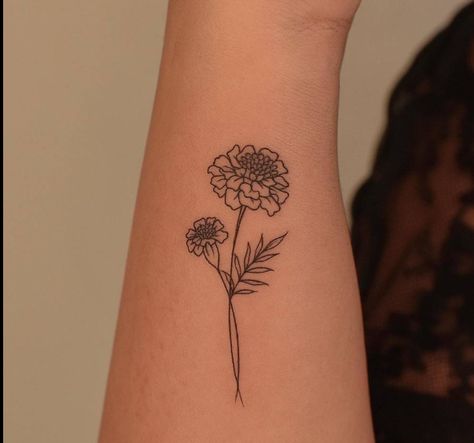 Marigold Fine Line, Simple Marigold Tattoo, Marigold Flower Tattoo, Fine Line Tattoo Designs, Botanical Sleeve, Line Tattoo Designs, Pelvic Tattoos, Marigold Tattoo, 444 Tattoo