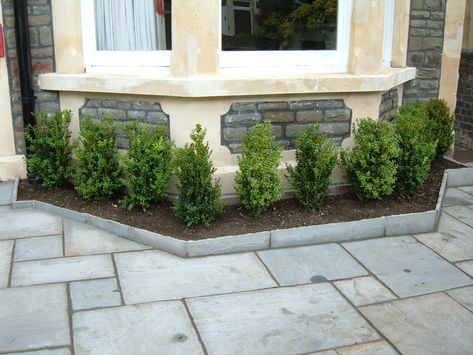 Paved Front Garden, Paved Front Garden Ideas, Front Garden Ideas Driveway, Garden Ideas Driveway, Garden Ideas Uk, Small Front Gardens, Rose Arbor, Front Gardens, Driveway Design