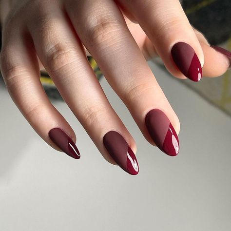 Fall Acrilyc Nail Ideas, Summer Acrilyc Nails, Simple Acrilyc Nails, Short Acrilyc Nail Ideas, Dark Color Nails Design, Acrilyc Nails Ideas, Acrilyc Nails, Red Matte Nails, Acrylics Nails