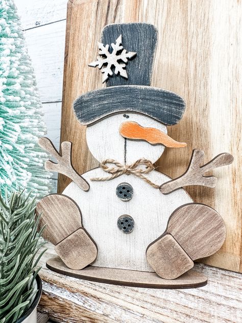 Diy Christmas Crafts To Sell, Snowman Crafts Diy, Brushes Paint, Wooden Christmas Crafts, Eco Friendly Christmas, Diy Craft Kit, Diy Snowman, Country Christmas Decorations, Diy For Men