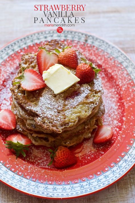 The BEST STRAWBERRY VANILLA PANCAKES ever! #recipe #breakfast MarlaMeridith.com ( @marlameridith ) Strawberry Oatmeal Smoothie, Vegan Strawberry Ice Cream, Strawberry Feta Salad, Strawberry Cream Cheese Filling, Vanilla Pancakes, Strawberry Feta, Strawberry Icebox Cake, Strawberry Crepes, Strawberry Pancakes