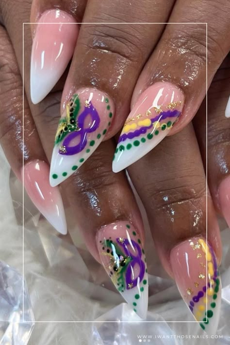 mardi gras nails designs Mari Gras Nails, Cute Mardi Gras Nails, New Orleans Inspired Nails, Mardi Gras Acrylic Nails, Mardi Gras Inspired Nails, Mardi Gras Gel Nails, Mardi Gras Valentine Nails, Purple Green And Gold Nails, Mardi Gras Nail Designs Ideas