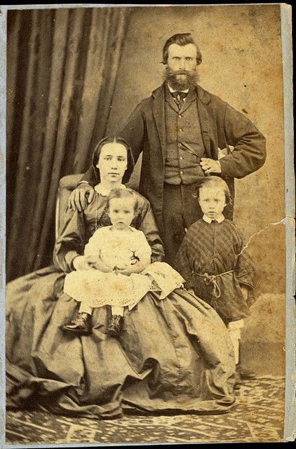 Unidentified family Photographer: Thomas Tuffin, Wanganui Reference No: NZC14.1.73B Wanganui Portrait Collection, Wanganui District Library | Flickr - Photo Sharing! Vintage Family Photos, Victorian Photography, Antique Photography, Portrait Vintage, Black White Photography, Photo Vintage, Vintage Portraits, Antique Photos, Vintage Pictures