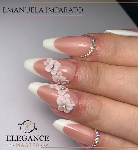 3d Wedding Nails, 4d Flower Nail Art, Almond Nails With 3d Flower, Flower Nails Wedding, 4d Nail Art Design, Easy Flower Nails, 4d Nail Art, Flower Nail Art Tutorial, Gel Nail Manicure