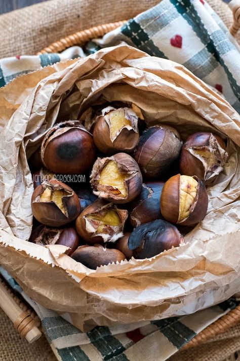 Italian Dinner Party Ideas, Cooking Chestnuts, Half A Recipe, Downtown Autumn, Italian Dinner Party, Homemade Foods, Roasted Chestnuts, Dinner Party Ideas, Italian Dinner