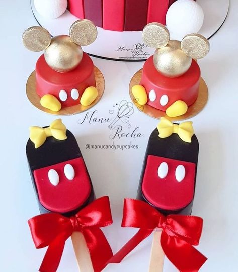 Mickey Mouse Cakecicles, Mickey Cakesicles, Mickey Mouse Cakesicles, Cake Pops Mickey Mouse, Mickey Mouse Clubhouse Cake, Mickey Mouse Birthday Theme, Christmas Party Treats, Mickey Mouse House, Tema Disney