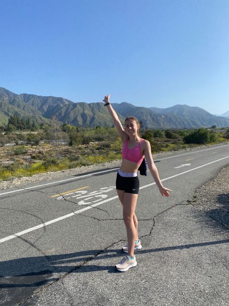 Running Inspo, Cute Running Outfit, Running Aesthetic, Track Star, Running Outfit, Cute Gym Outfits, Gym Outfits, Running Motivation, Half Marathon