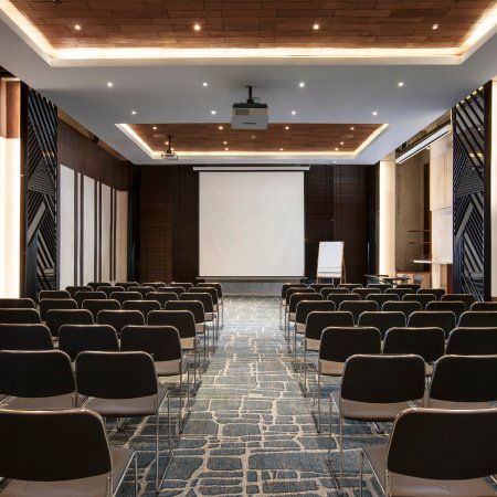 Multipurpose Hall Interior Design, Meeting Hall Design, Hotel Hall Design, Conference Hall Design, Hotel Conference Rooms, Auditorium Architecture, Conference Room Design, Church Building Design, Meeting Hall