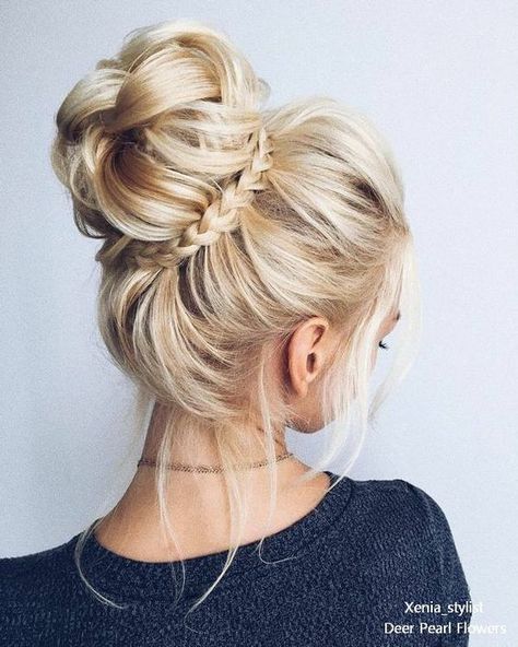 Simple Prom Hair, Hoco Hairstyles, Messy Buns, Up Dos For Medium Hair, Prom Hairstyles For Long Hair, Hair Prom, Updos For Medium Length Hair, Work Hairstyles, Penteado Cabelo Curto