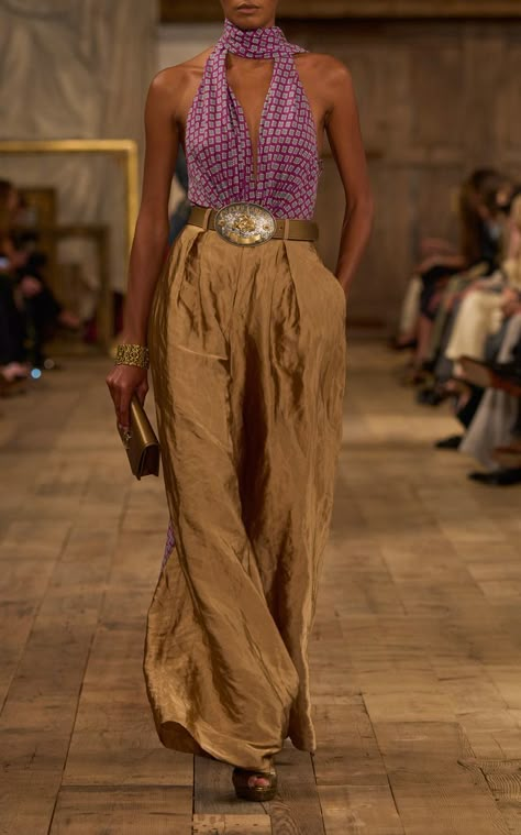 Women's Ralph Lauren Spring Summer 2024 Collection | Moda Operandi Ralph Lauren Fashion Show, Silk Halter Top, Look Boho Chic, Ss 2024, Mode Hippie, Looks Country, Western Chic, Ralph Lauren Style, Looks Street Style