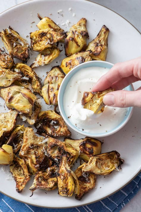 Air Fried Artichoke Hearts, Fried Artichoke Hearts Recipes, Air Fryer Artichoke Hearts, Air Fryer Artichoke, Fried Artichoke Hearts, Fried Artichokes, Artichoke Heart Recipes, Fried Artichoke, Easy Family Recipes