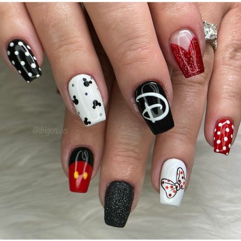 Disney Gel Nails, Disney Themed Nails, Disneyland Nails, Disney Nail Designs, Mickey Mouse Nails, Disney Inspired Nails, Bday Nails, Disney Acrylic Nails, Minnie Mouse Nails