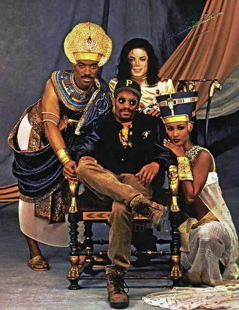 Kings & Queen John Singleton, The Ankh, Black Tv, Vintage Black Glamour, Michael Jackson Pics, Eddie Murphy, Jackson Family, Black Hollywood, Remember The Time