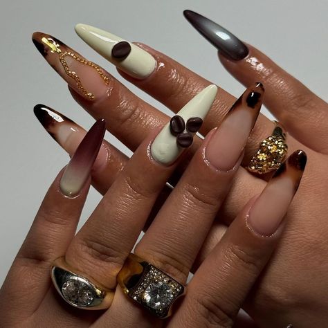 Myprettyset (@myprettyset) • Instagram photos and videos Martini Nails, Nail Ink, Art Deco Nails, Hippie Nails, Nail Art Gel, Espresso Beans, Vibrant Nails, Bling Acrylic Nails, Espresso Martini