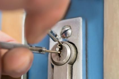 Learn How to Pick Locks With This Transparent Tutorial | Mental Floss High Security Locks, Lock Repair, Automotive Locksmith, Locksmith Services, Security Locks, Types Of Doors, Door Locks, Door Handles, Lego