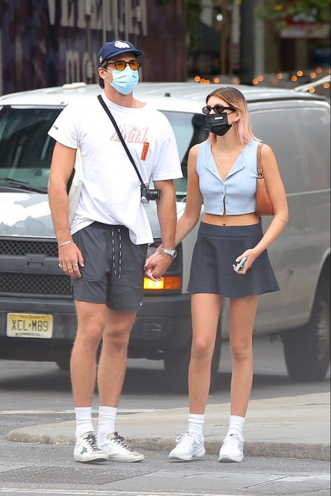 Jacob Elordi Shorts, Jacob Elordi Outfits, 90s Model Off Duty, 90s Models Off Duty, Nyc September, Neon Shorts, Outfits Shorts, Outfit Essentials, Jacob Elordi