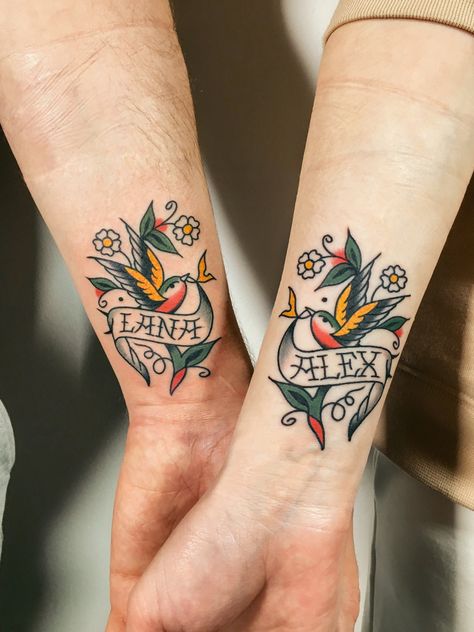 Swallow Tattoo With Banner, Old School Love Tattoo, Traditional Couple Tattoo, Traditional Love Tattoo, American Traditional Swallow, Traditional Tattoo Love, Swallow Hand Tattoo, Traditional Swallow, Traditional Swallow Tattoo