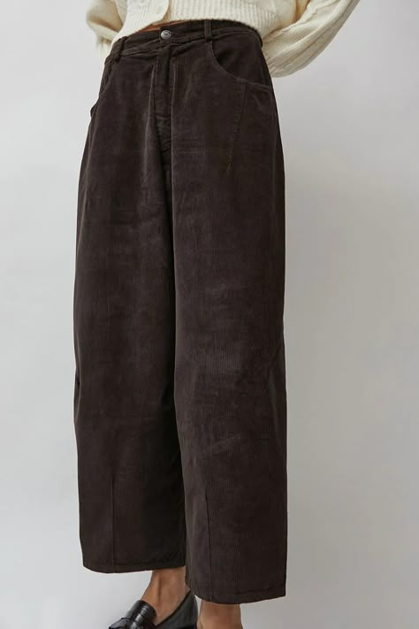 CORDERA – No.6 Store Wide Leg Corduroy Pants Outfit, Smokey Soft Autumn, Style Rookie, Jackets Varsity, Style Archetypes, Corduroy Pants Outfit, Missoni Fashion, Her Poetry, Funky Clothes