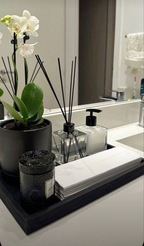 Black And Grey Home Aesthetic, Luxury Bathroom Apartment Decor, Clean Modern Decor, Black Bathroom Ideas Decor, Grey And Black Bathroom, Bathroom Counter Organization Ideas, Living Decor Ideas, Black Bathroom Decor, Bathroom Counter Decor