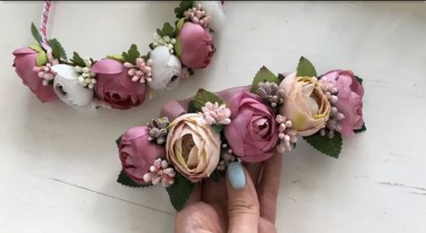 Diy Baby Headbands Flowers, Magical Costumes, Diy Flower Crown Tutorial, Hair Flowers Diy, Kokoshnik Tiara, Flower Crown Tutorial, Flower Headband Diy, Crown Diy, Hair Bands Diy