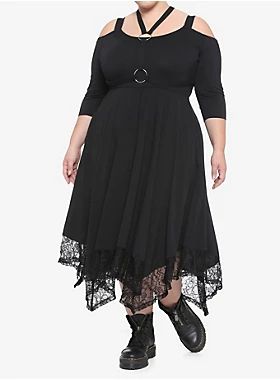 Harness the power of a new look with this black maxi dress. The elastic and O-ring harness sits comfortably around the waist and neck, with lace at the hem, hip pockets and cold shoulder cutouts. 95% polyester; 5% rayon Wash cold; dry low Imported Size 1; Length: 51" Cherry Ice Cream Pie, Goth Girl Fashion, Plus Size Harness, Plus Size Outfits Ideas, Plus Size Goth Fashion, Black Harness, Plus Size Goth, Ice Cream Pie, Plus Size Hot