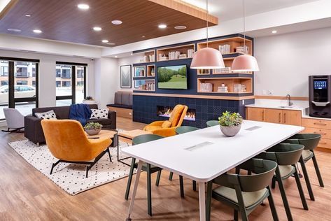 Community Lounge Space, Multi Family Apartment Interior Design, Apartment Community Space, Apartment Community Room, Apartment Clubhouse Design Interiors, Community Room Ideas, Community Clubhouse Design, Student Lounge Ideas, Community Room Design