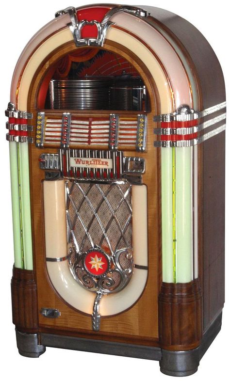 A fully functional classic jukebox    (you can keep the iPod and its dock...) Mame Cabinet, 1950s Diner, Deco Lighting, Shortwave Radio, Radio Vintage, Music Machine, Juke Box, Vintage Radios, Jukeboxes