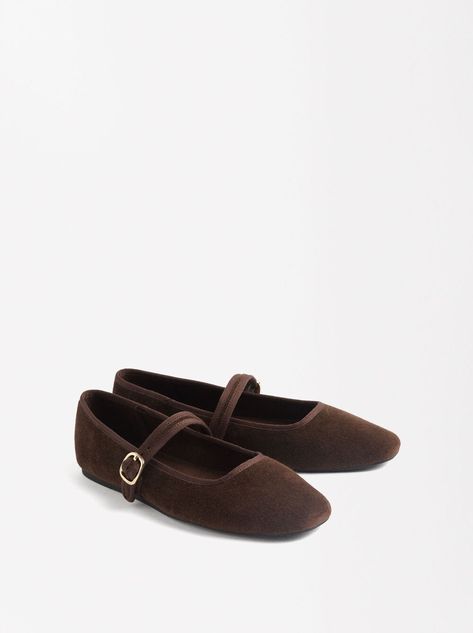 Velvet Ballet Flats Brown | Parfois Velvet Ballet Flats, Heeled Espadrilles, Laptop Travel Bag, Small Travel Bag, Multipurpose Bag, Ear Earrings, Rose Gold Watches, Brown Flats, Straw Bags