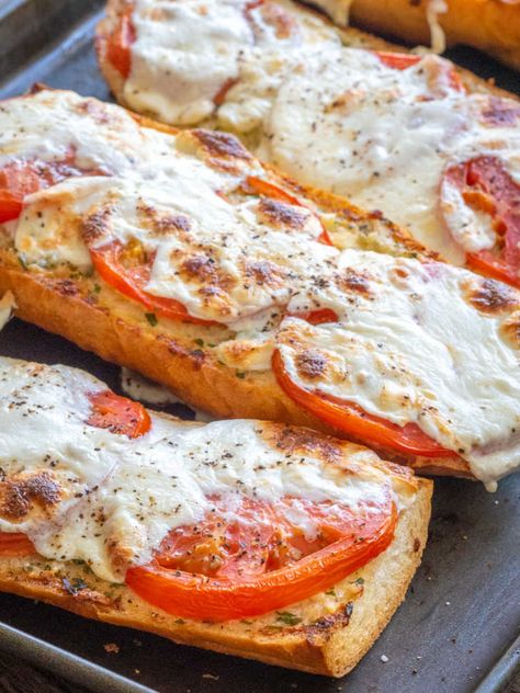 Cheesy Tomato Stuffed Garlic Bread | 12 Tomatoes Spanish Tomato Bread, Stuffed Garlic Bread, Tomato Stuffed, Tomato Mozzarella Basil, Hand Pies Savory, 12 Tomatoes Recipes, Tomato Bread, Garlic Cheese Bread, Cheesy Garlic Bread