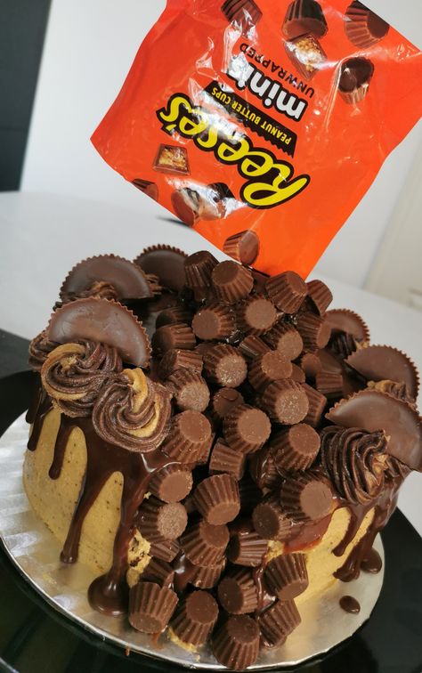 Birthday Cake Reeses, Reece’s Birthday Cake, Reese’s Birthday Party, Reese Birthday Cake, Reece’s Cake, Reese’s Birthday Cake, Reeses Cakes, Reeses Birthday Cake, Reese’s Cake