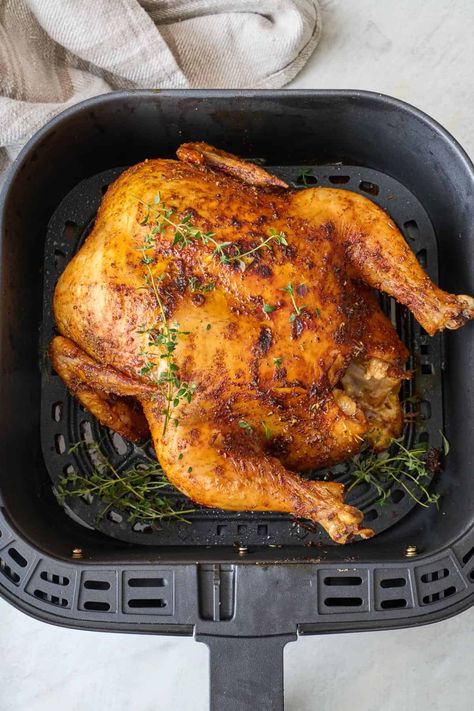 Frozen Whole Chicken, Chicken In The Air Fryer, Air Fryer Recipes Healthy Low Carb, Chicken Air Fryer, Cooking Whole Chicken, Perfect Roast Chicken, Perfect Roast, Whole Chicken Recipes, Easy Chicken Breast