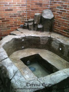 Kleiner Pool Design, Hot Tub Designs, Outdoor Hot Tub, Diy Hot Tub, Hot Tub Backyard, Tub Ideas, Small Pool Design, Outdoor Bath, Tub Pools