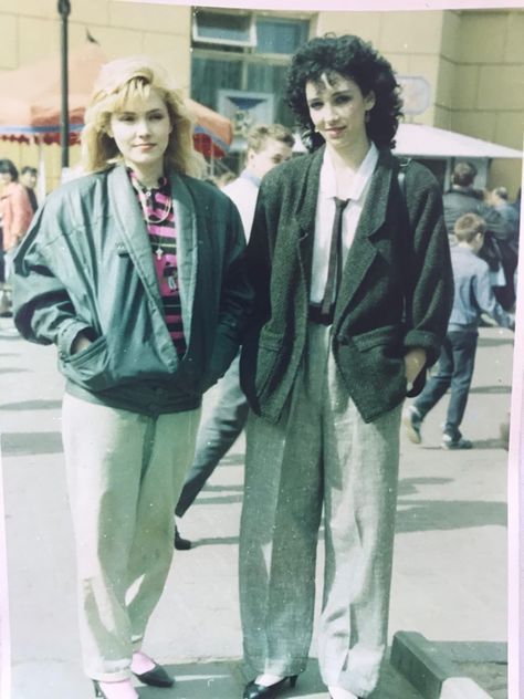 1980s Pictures, 80’s Aesthetic, Fashion Through The Decades, Aesthetic Outfit Ideas, Diva Fashion, 80s Fashion, Dream Clothes, Fashion Makeup, Fashion Photo