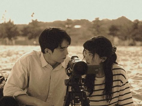 twenty five twenty one kdrama scenes vintage aesthetic camera film baek yijin and na heedo 2125 Kdrama Aesthetic, Twenty Five Twenty One Kdrama Aesthetic, Kdrama Love Aesthetic, Baek Yijin And Na Heedo, Twenty Five Twenty One Aesthetic, Vintage Movie Scenes, Kdrama Scenes Aesthetic, 2521 Kdrama, Aesthetic Film Camera