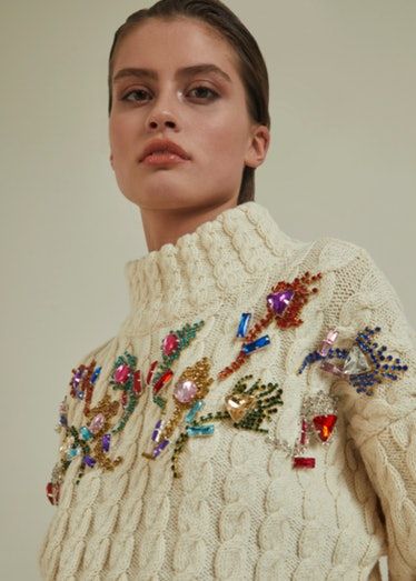 Embellished Sweater, Embellished Clothing, Embroidery Sweater, Embellished Sweaters, Beaded Sweater, Upcycle Sweater, Sweater Trends, Knitwear Fashion, Outfit Look