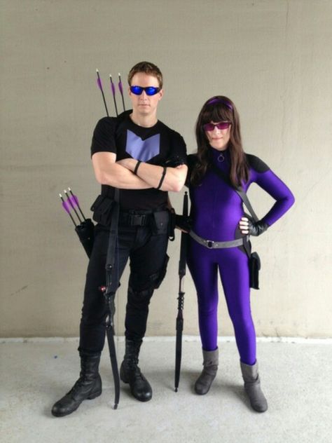 Hawkeye Cosplay, Hawkeye Costume, Hawkeye Comic, Hawkeye Avengers, Pregnancy Announcement Big Sister, Runaways Marvel, Couple Cosplay, Marvel Hawkeye, Awesome Cosplay