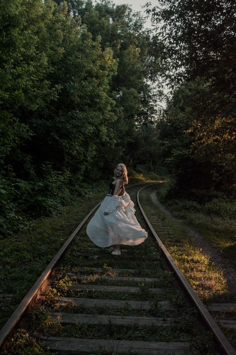 Train Track Portrait Photography, Railroad Tracks Photoshoot, Railroad Track Senior Pictures, Train Track Senior Pictures, Train Track Photoshoot Aesthetic, Railroad Photoshoot Ideas, Train Tracks Photoshoot, Untraditional Senior Photos, Senior Photo Location Ideas