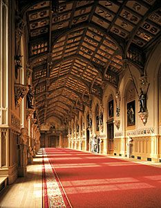 Ceiling in the Great Hall of Windsor Castle Windsor Castle Interior, Midevil Castle, Inside Windsor Castle, Ars Magica, Palace Interior, Famous Architecture, Castle Aesthetic, Dark House, Castles Interior